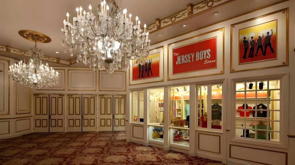 패리스 라스베이거스 (Paris Las Vegas), 화려함 속 차분한 파리의 정취