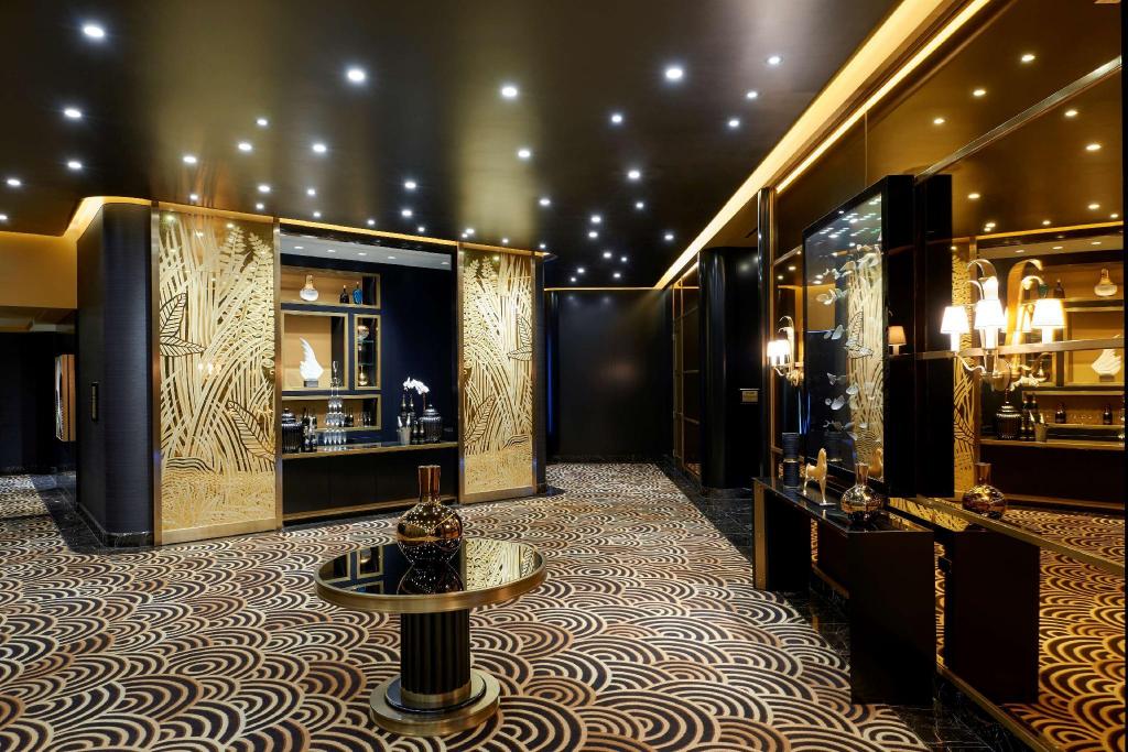 월도프 아스토리아 베벌리 힐스(Waldorf Astoria Beverly Hills), 품격 있는 휴식을 위한 도심 속 안식처